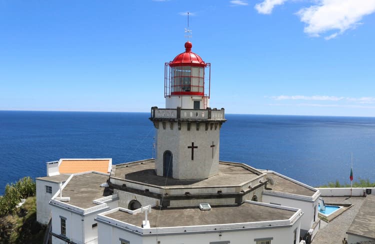 Lugar Farol do Arnel