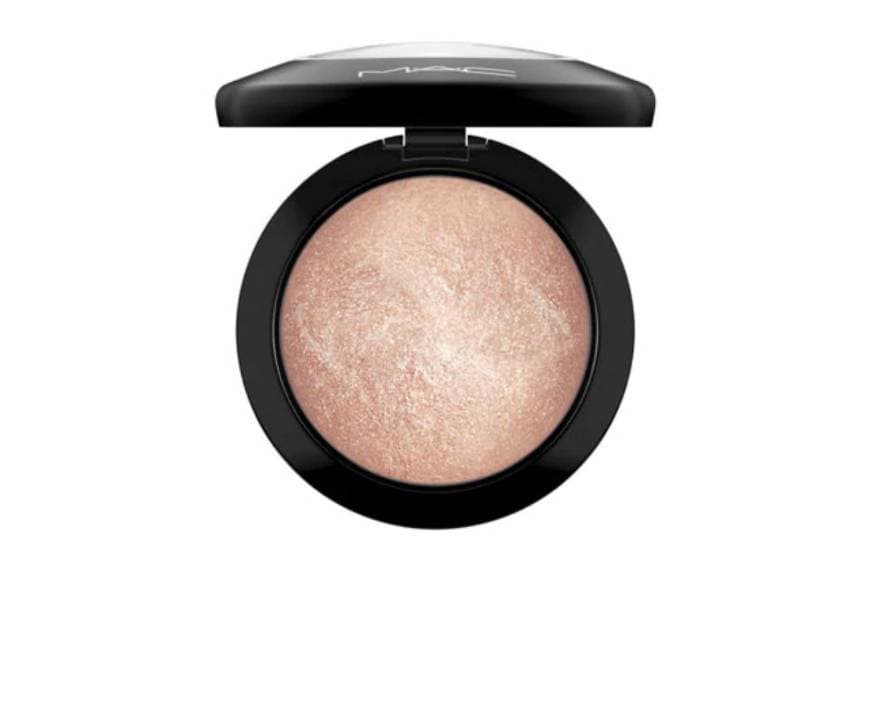 Fashion Mac mineralized skinfinish soft and gentle