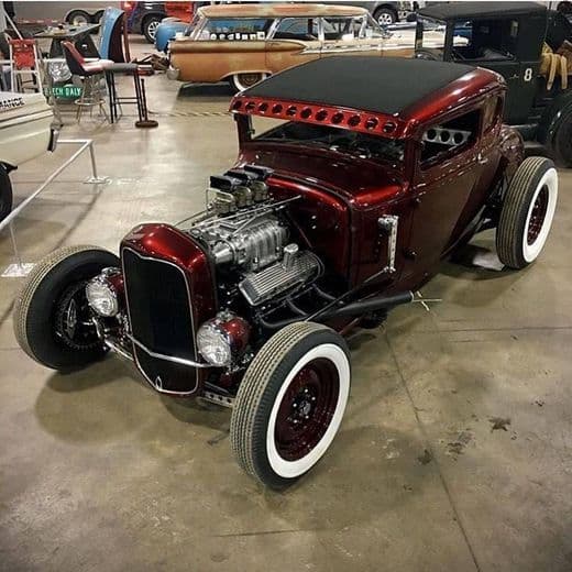 Moda 1931 Ford Model A Coupe Hot Rod