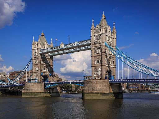 Lugar Tower Bridge