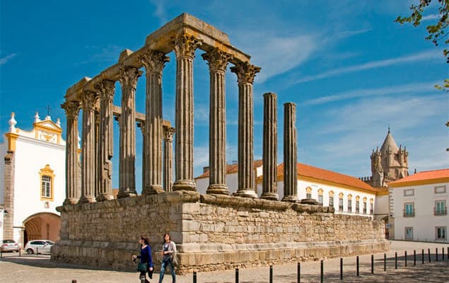 Lugar Templo romano de Évora