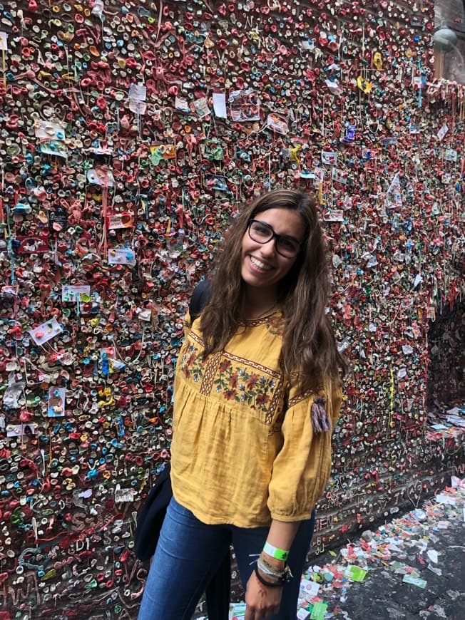 Lugar Gum Wall