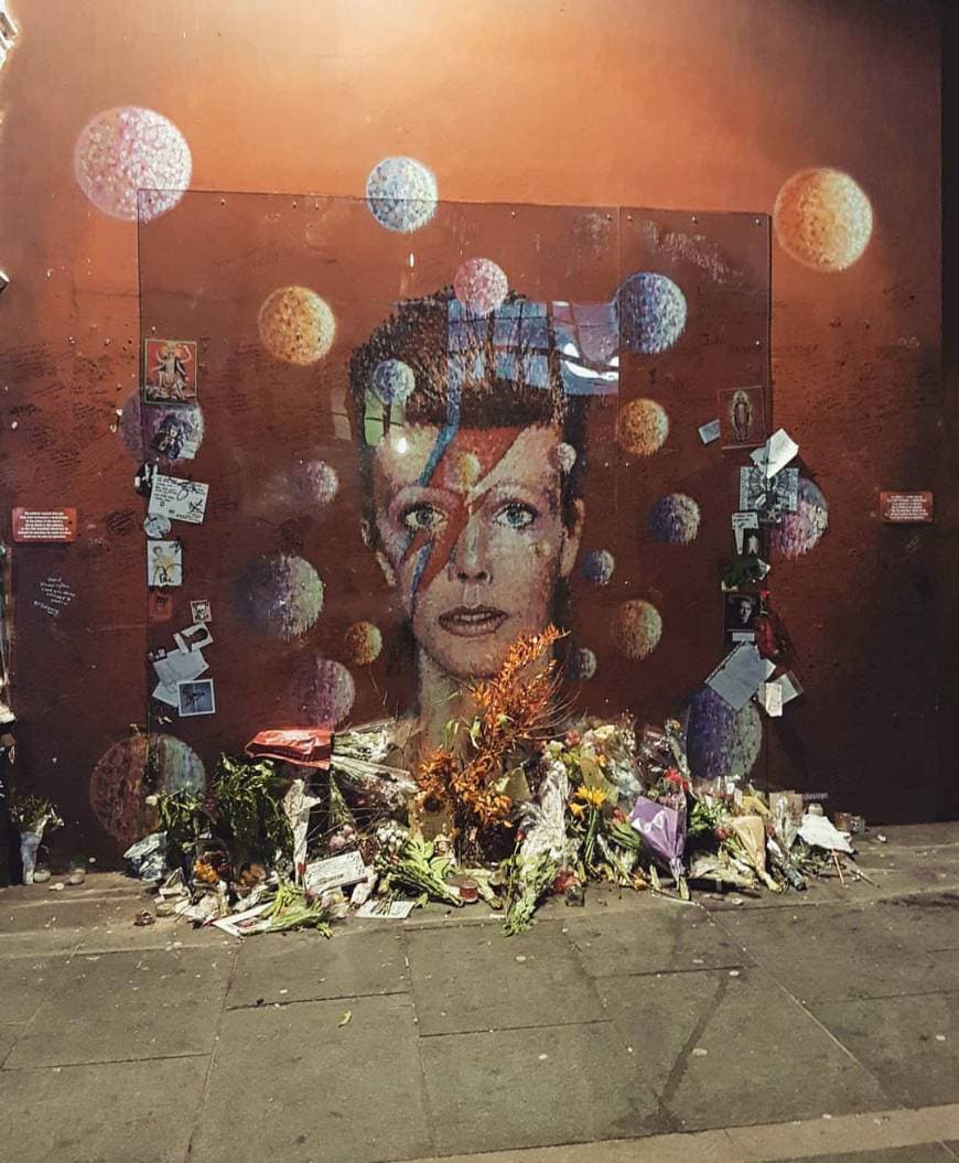 Place David Bowie Memorial