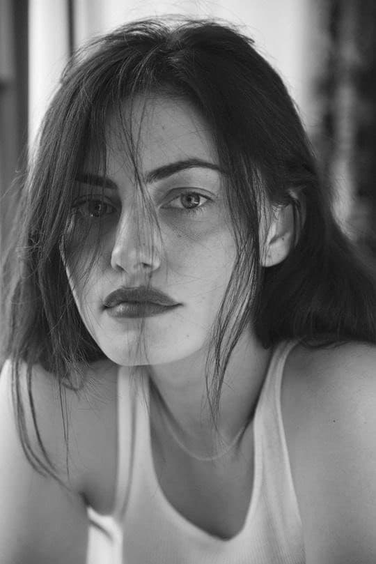 Fashion Phoebe Tonkin