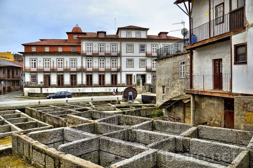 Place Tanques de couros