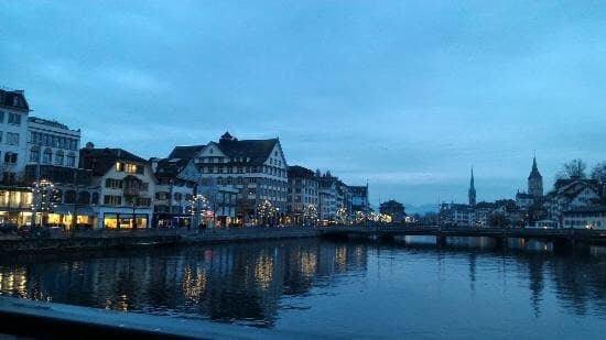 Place Lake Zurich