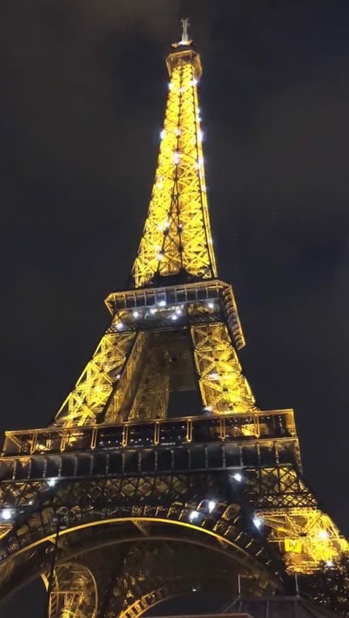 Place Torre Eiffel