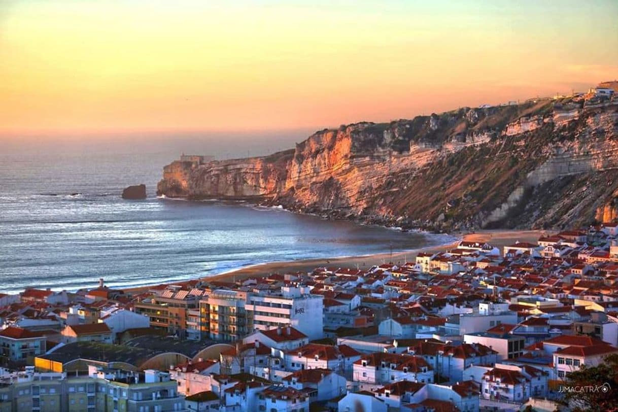 Place Praia da Nazaré