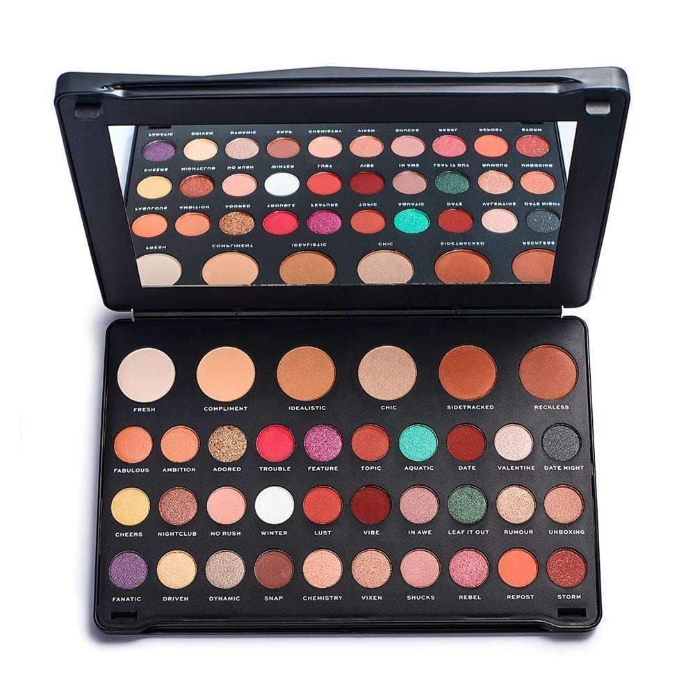 Producto Makeup Revolution shook! eyeshadow palette