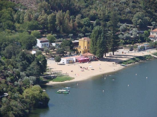 Lugar Praia Fluvial do Alamal