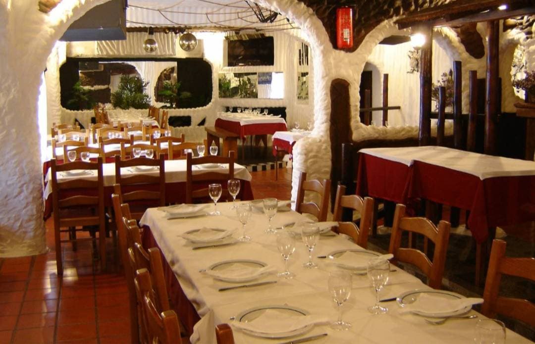 Restaurants RESTAURANTE "TARÂNTULA"