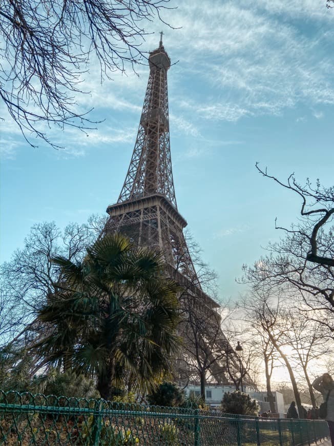 Place Torre Eiffel