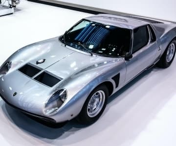 Moda Lamborghini Miura SVJ Recuperado