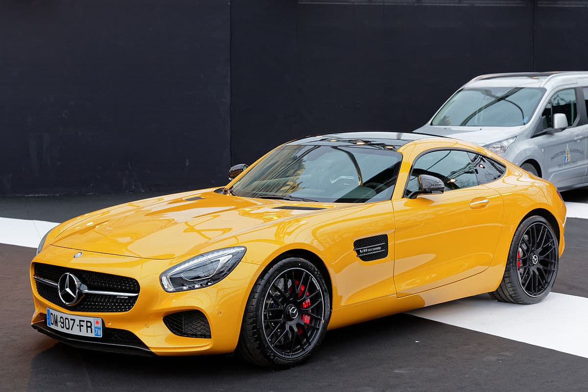 Moda Mercedes Benz AMG GT R