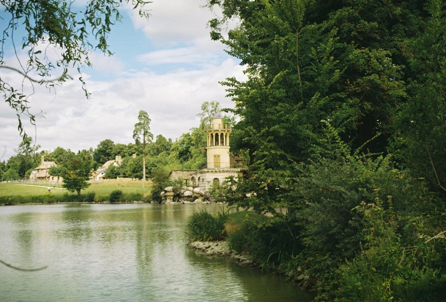 Place Petit Trianon