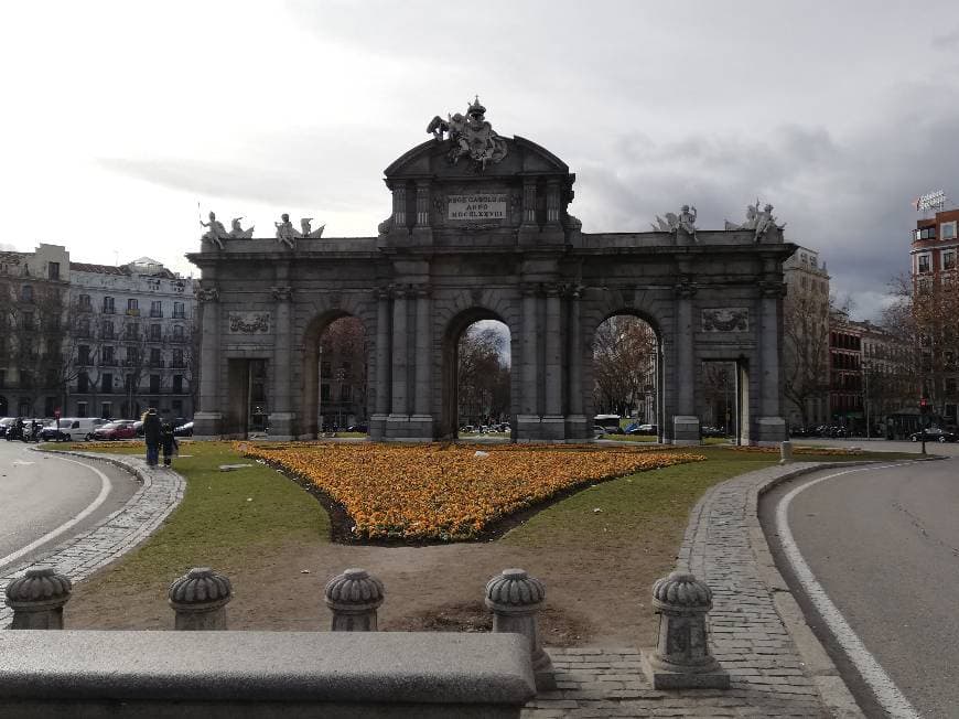 Place Puerta de Alcalá