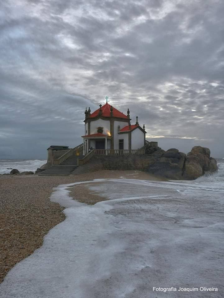 Place Capela do Senhor da Pedra - Miramar