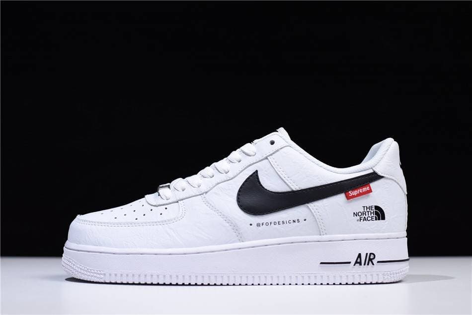 Fashion Air force 1 witch Noth face and Supreme 