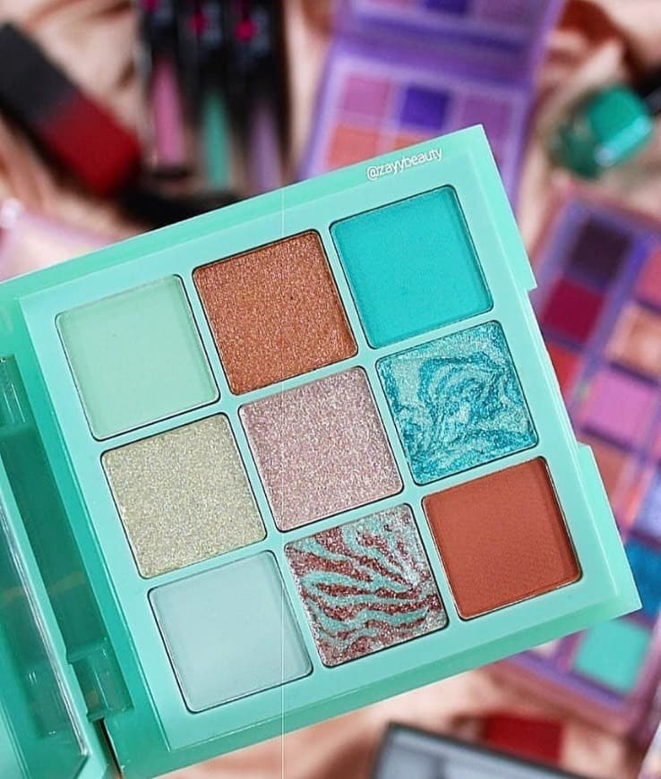 Moda Novas paletas HUDA! In Love. 