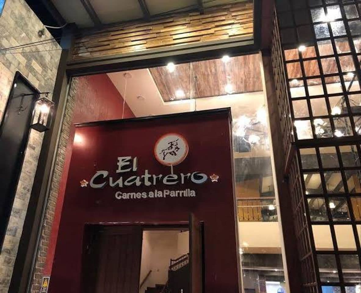 Restaurants El Cuatrero, Ovalo Larco