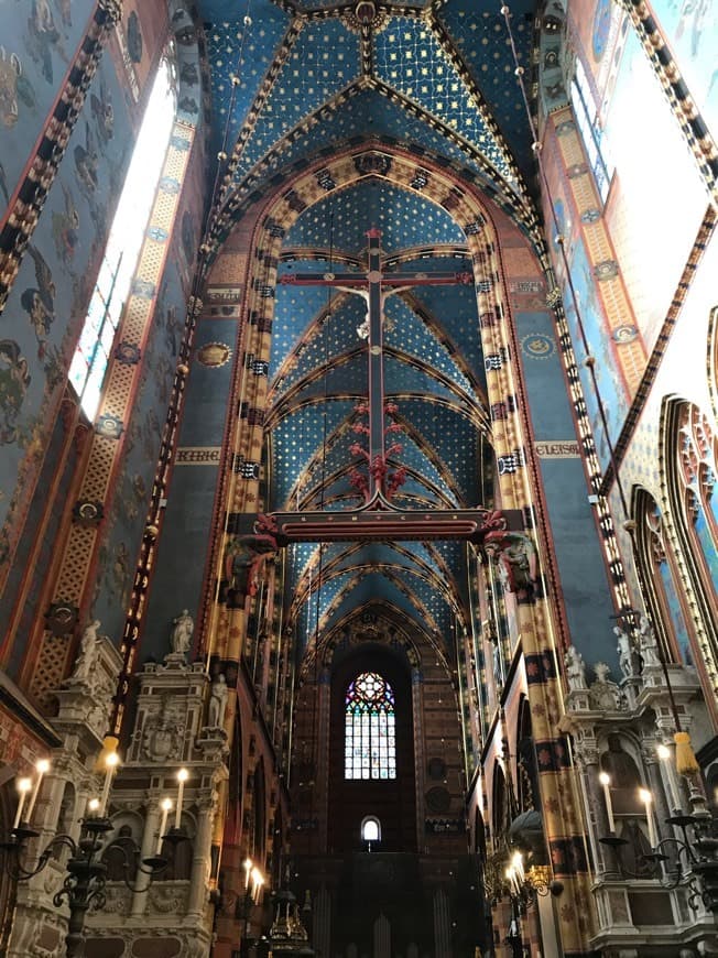 Place Basílica de Santa María