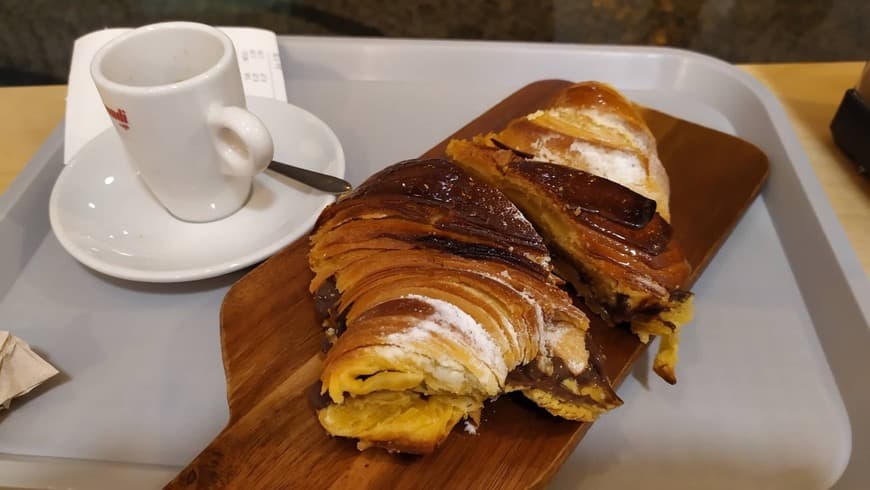 Restaurants O melhor croissant da minha rua