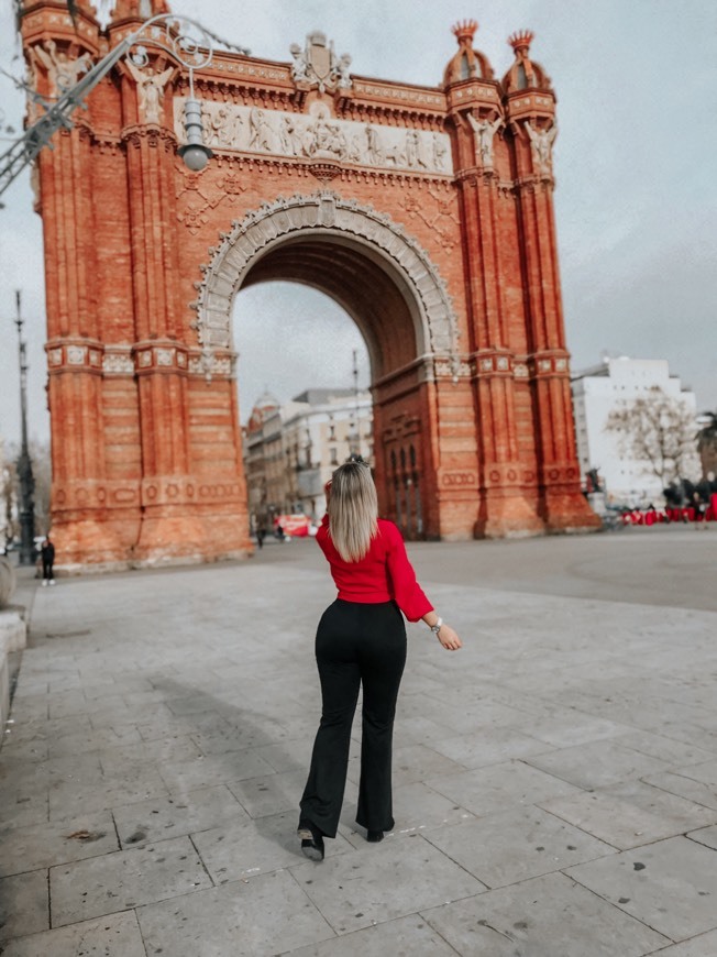 Place Arc de Triomf