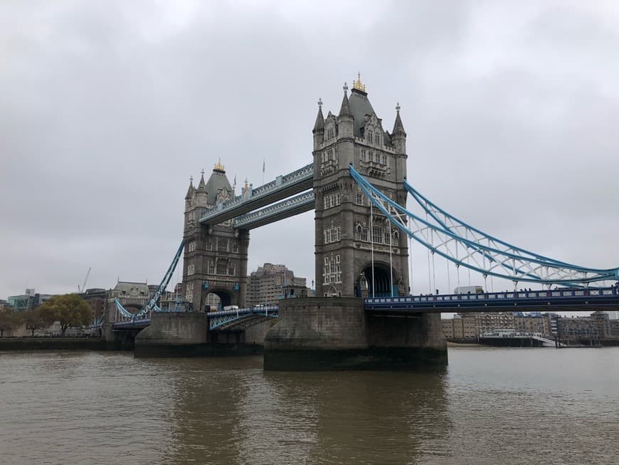 Place Tower Bridge