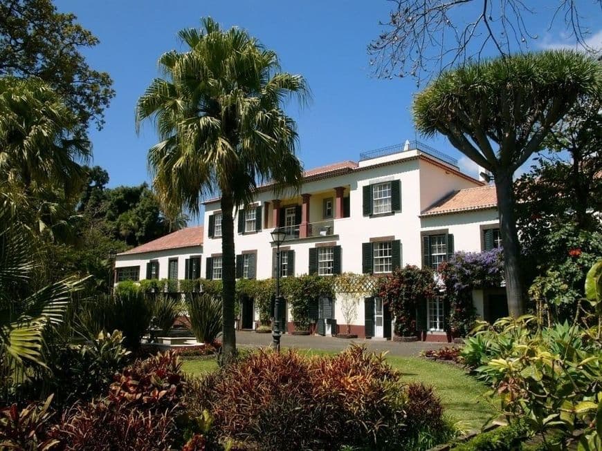 Lugar Quinta Jardins do Lago Hotel