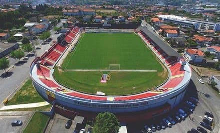 Lugar Complexo Desportivo Vila das Aves