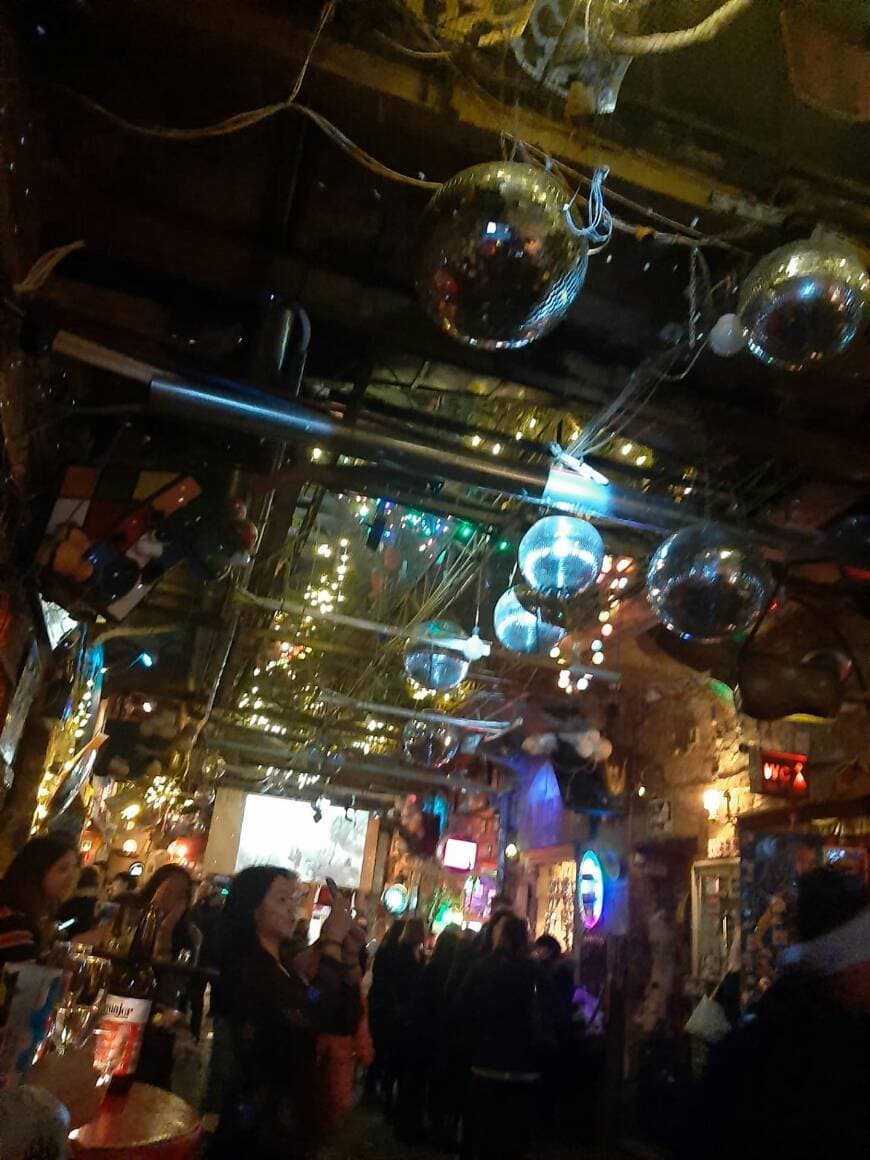 Lugar Szimpla Kert