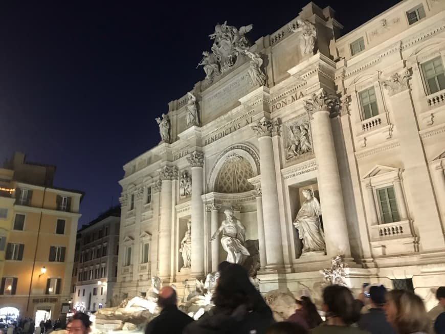 Lugar Fontana di Trevi