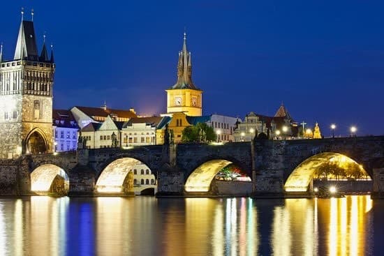 Place Charles Bridge