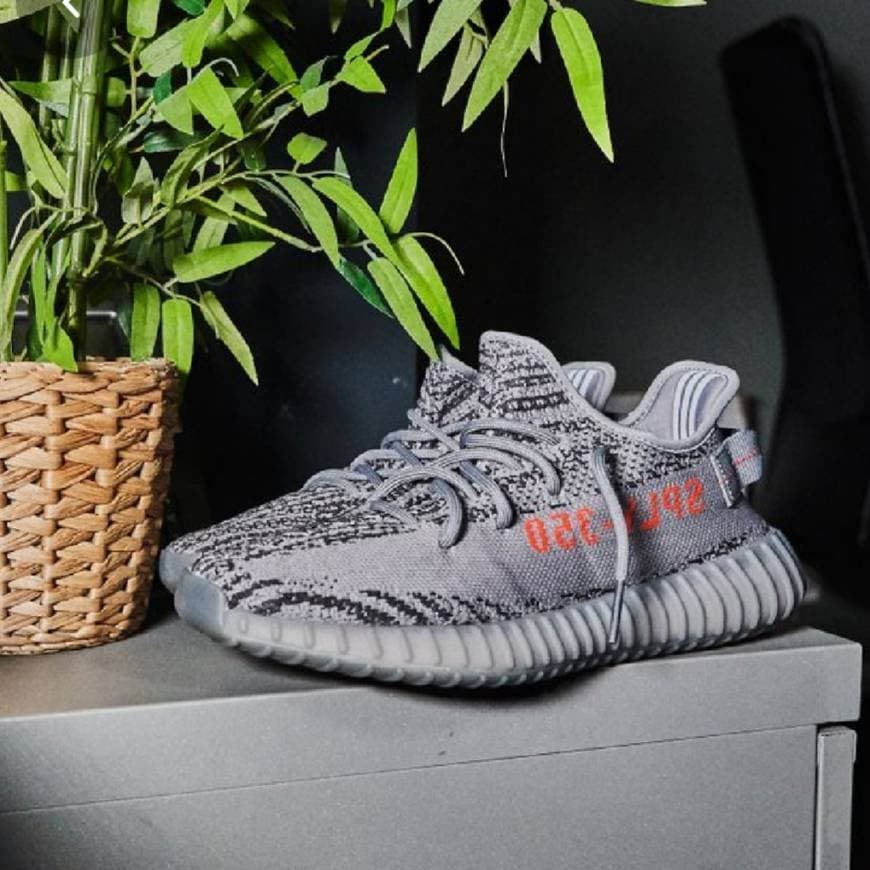 Product Yeezy Boost 350 v2 beluga 2.0