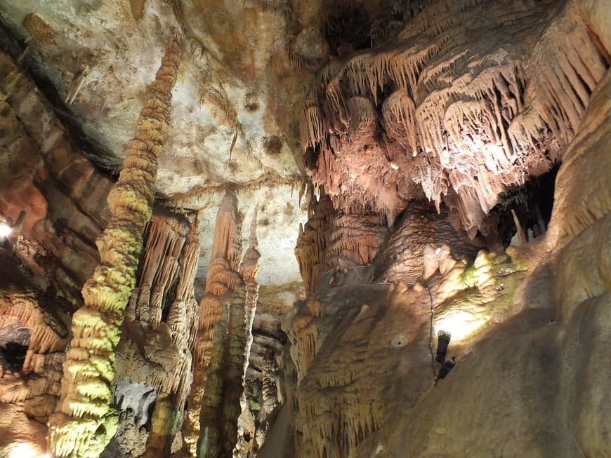 Lugar Les Grottes de Presque