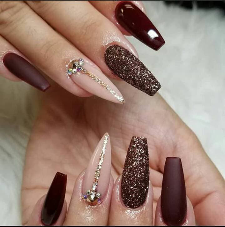 Moda Nails