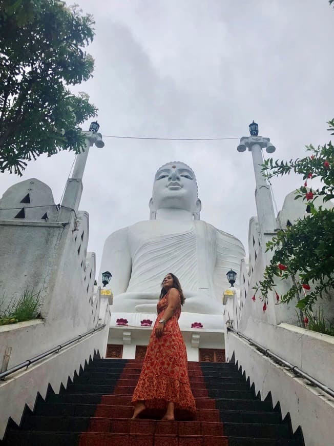 Lugar Bahirawakanda Vihara Buddha Statue