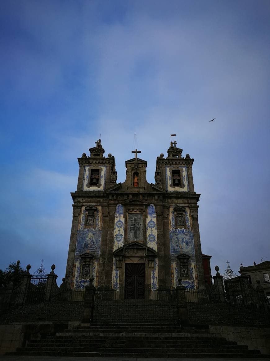 Place Iglesia de San Ildefonso