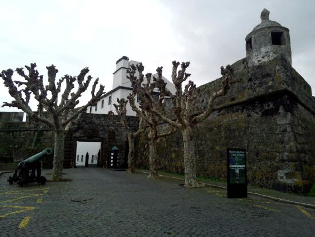 Place Museu Militar dos Açores