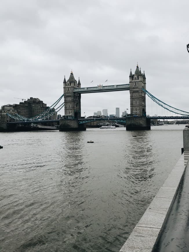 Place Tower Bridge