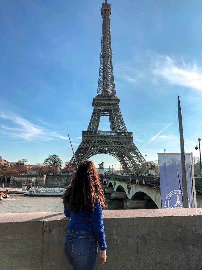 Place Torre Eiffel