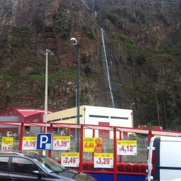 Place Continente Modelo Ribeira Brava Meia Légua