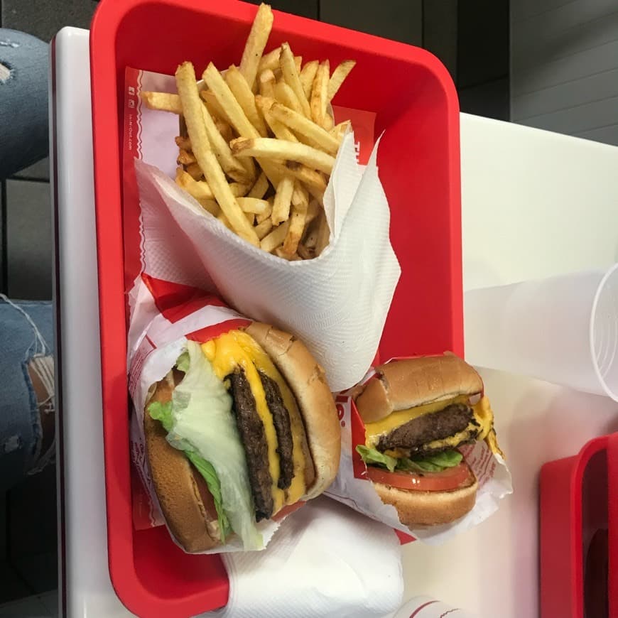 Restaurants In-N-Out Burger