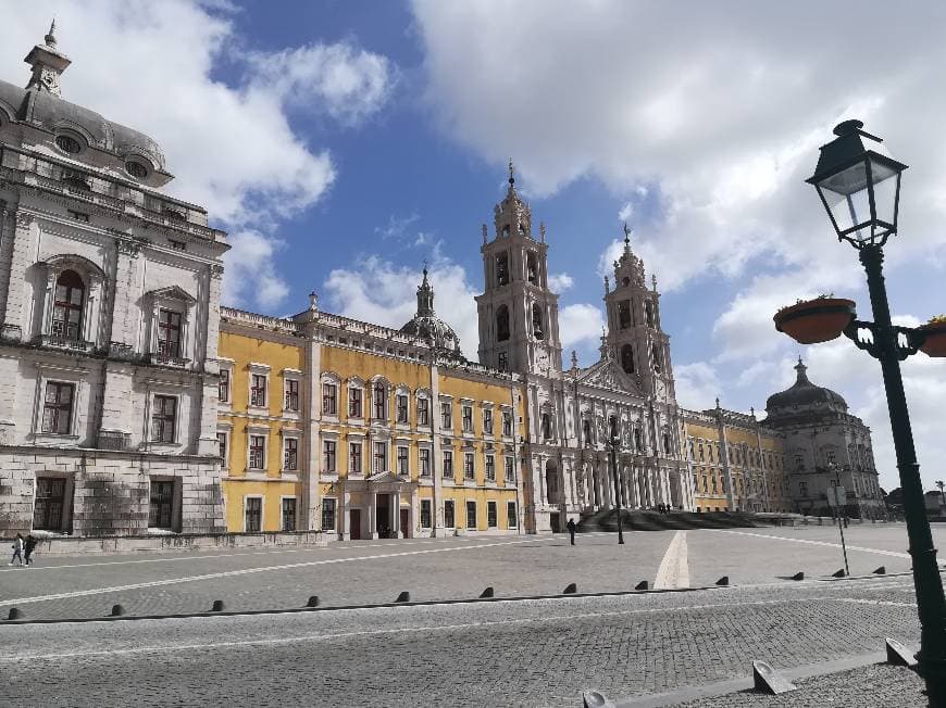 Lugar Mafra National Palace