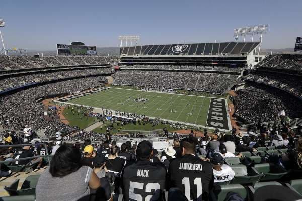 Place Oakland Coliseum