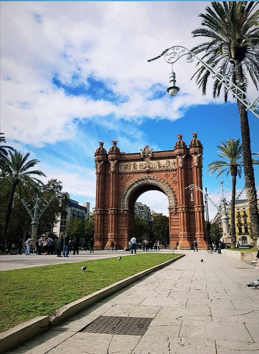 Place Arc de Triomf