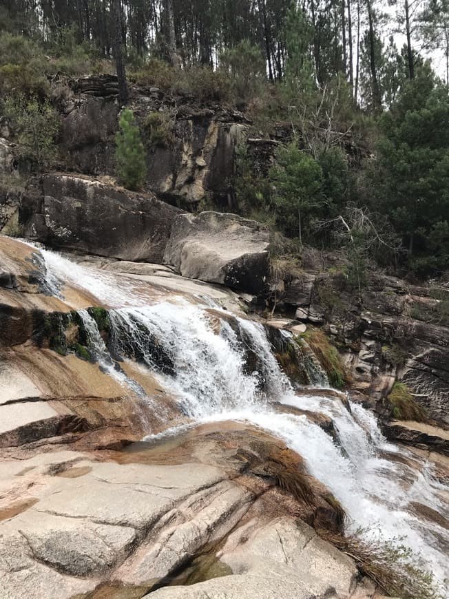 Lugar Cascata de Várzeas