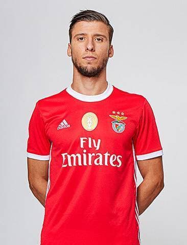 Fashion Ruben Dias