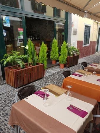 Restaurants Noitescura