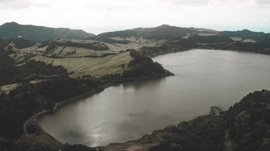 Lugar Miradouro Pico do Ferro, Açores.